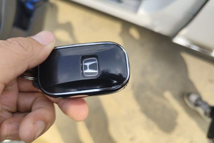Used Honda Vezel 2023 1.5L CVT Tech Edition Vehicle Key