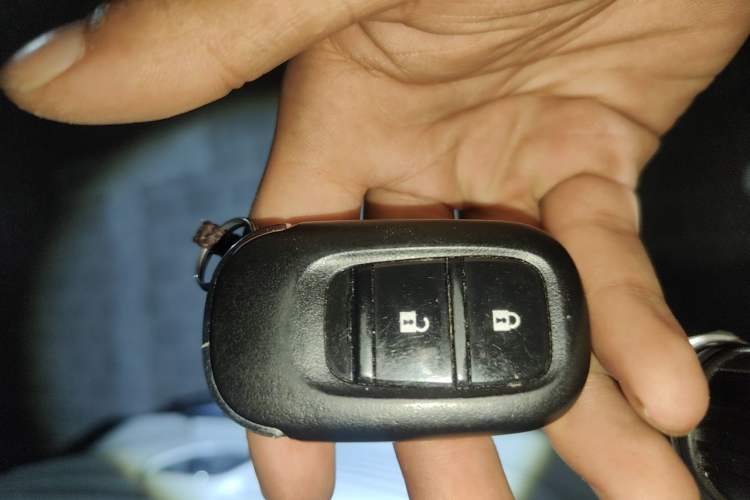 Used Honda Vezel 2023 1.5L CVT Elite Edition Vehicle Key