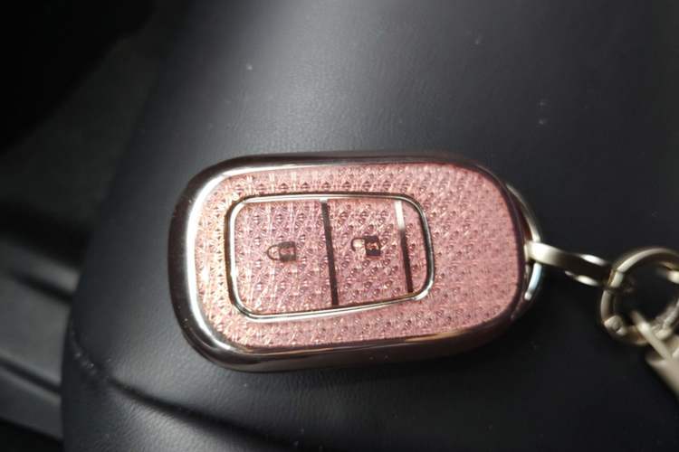Used Honda Vezel 2023 1.5L CVT Elite Edition Vehicle Key