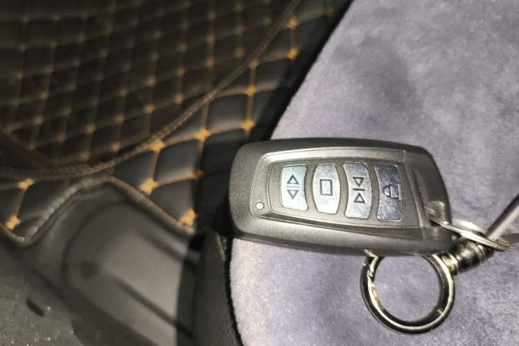 Used Honda Vezel 2023 1.5L CVT Tech Edition Vehicle Key
