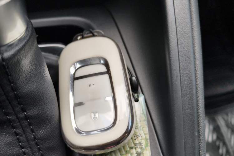Used Honda Vezel 2023 1.5L CVT Elite Edition Vehicle Key