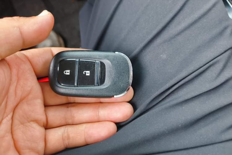 Used Honda Vezel 2023 1.5L CVT Elite Edition Vehicle Key
