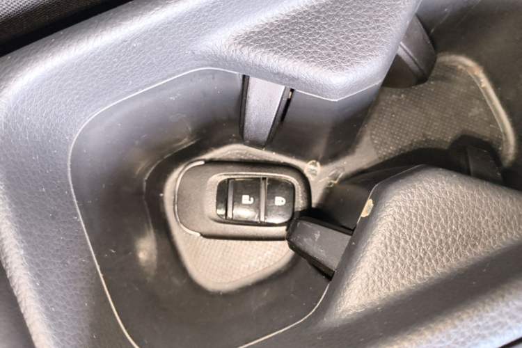 Used Honda Vezel 2023 1.5L CVT Tech Edition Vehicle Key