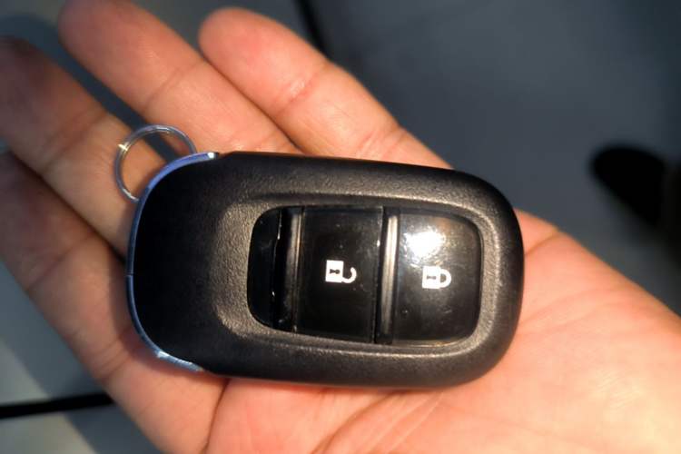 Used Honda Vezel 2023 1.5L CVT Elite Edition Vehicle Key