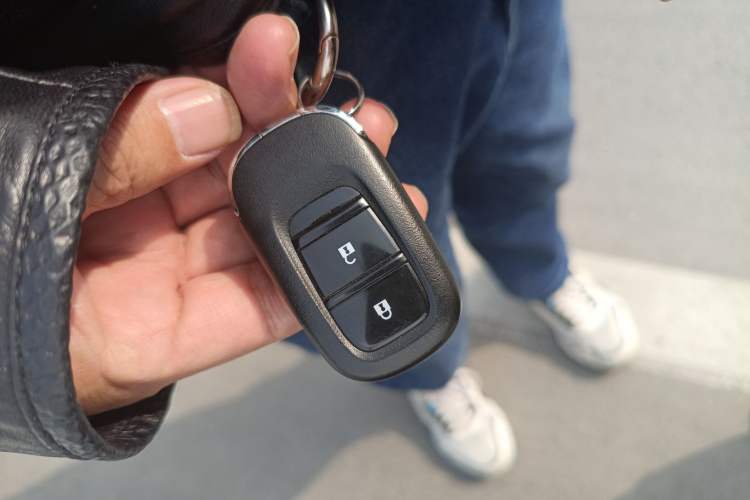 Used Honda Vezel 2023 1.5L CVT Elite Edition Vehicle Key