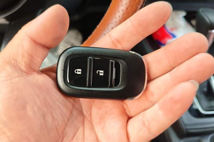 Used Honda Vezel 2023 1.5L CVT Elite Edition Vehicle Key