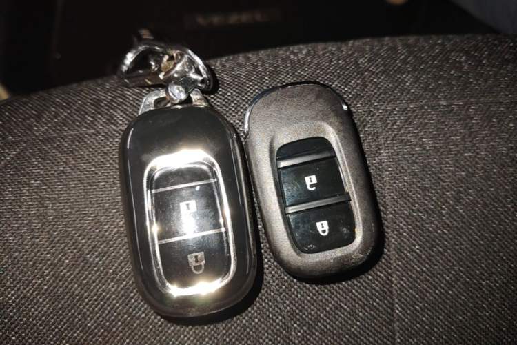 Used Honda Vezel 2023 1.5L CVT Tech Edition Vehicle Key