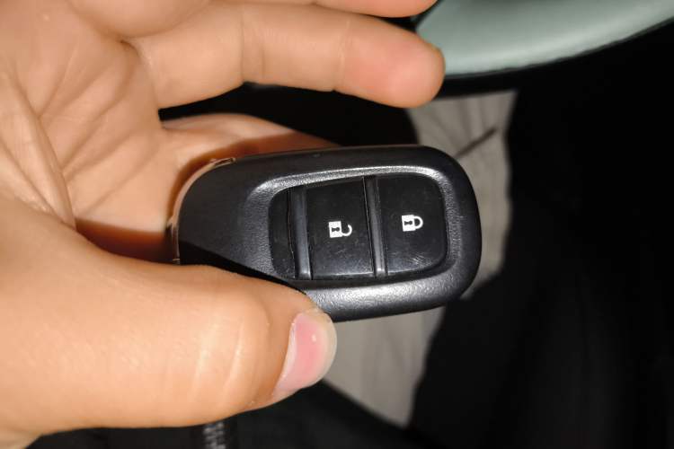 Used Honda Vezel 2023 1.5L CVT Tech Edition Vehicle Key