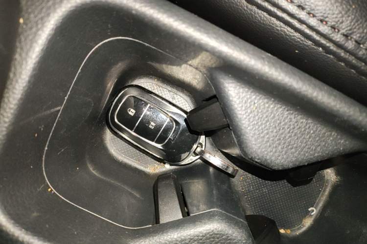 Used Honda Vezel 2023 1.5L CVT Elite Edition Vehicle Key