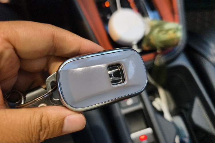 Used Honda Vezel 2023 1.5L CVT Luxury Edition Vehicle Key