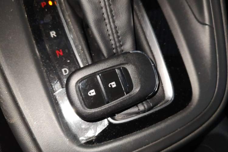 Used Honda Vezel 2023 1.5L CVT Tech Edition Vehicle Key