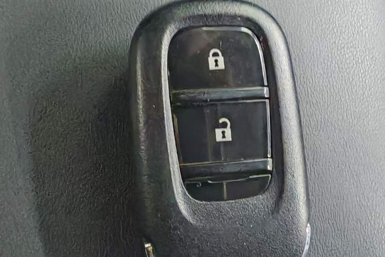 Used Honda Vezel 2023 1.5L CVT Elite Edition Vehicle Key