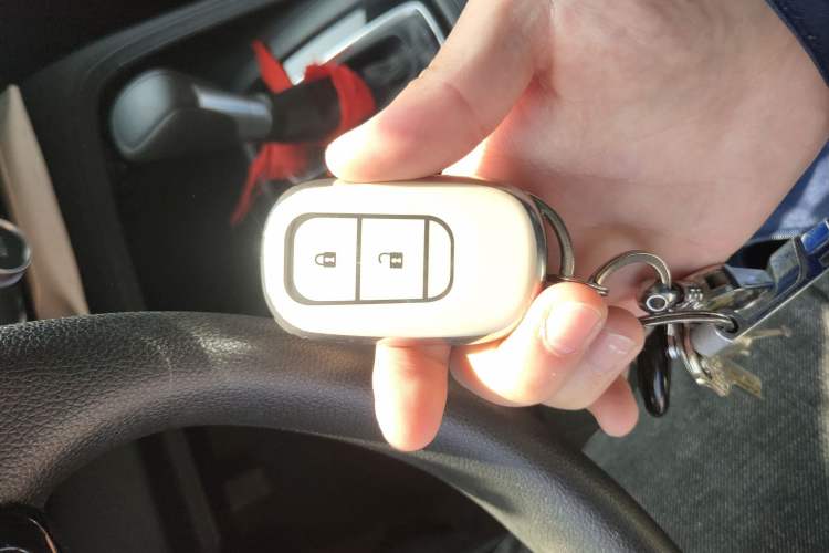 Used Honda Vezel 2023 1.5L CVT Tech Edition Vehicle Key