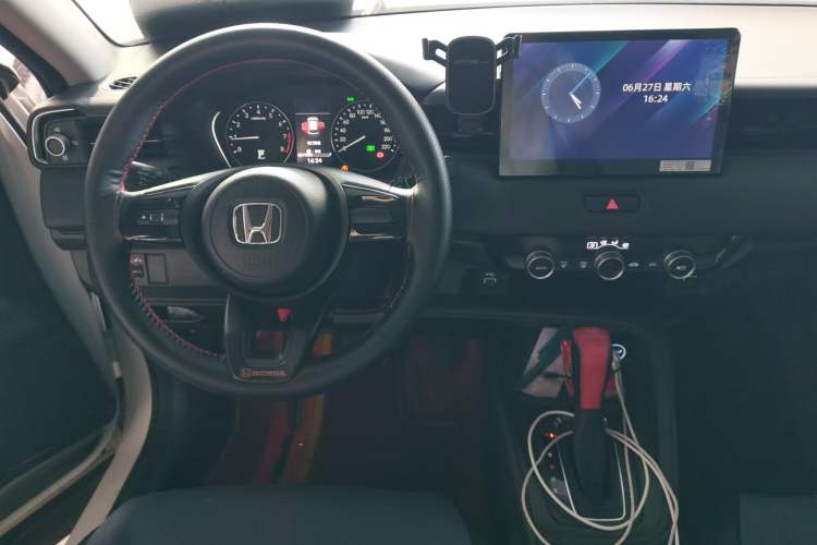 Used Honda Vezel 2025 1.5L CVT Comfort Edition Audio And AC Panel