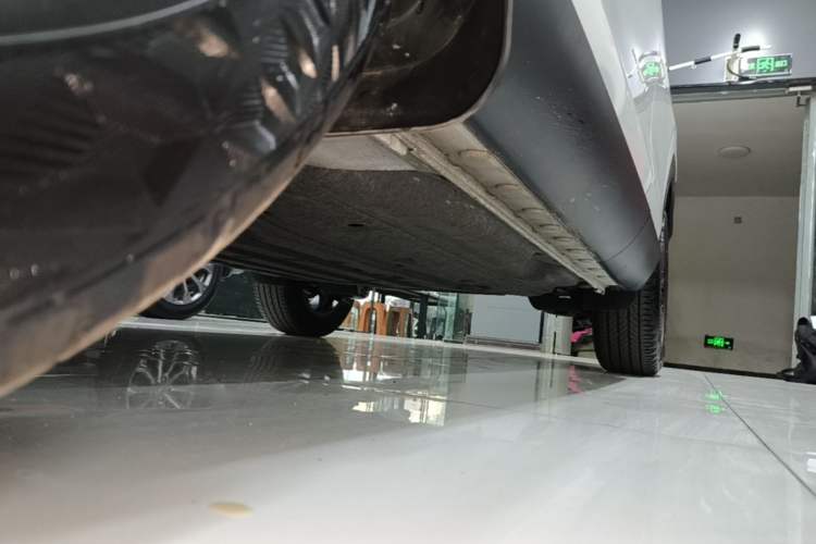 Used Honda Vezel 2025 1.5L CVT Comfort Edition Left Side Sill