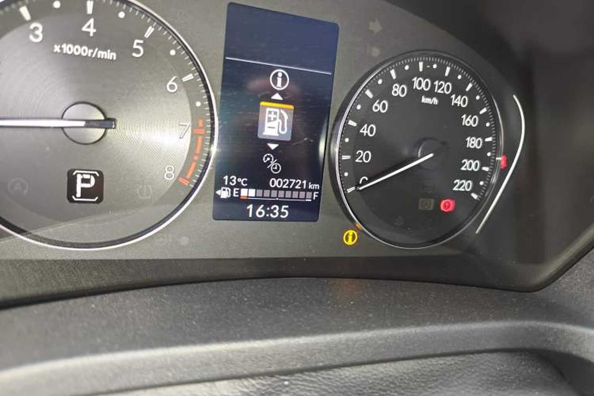 Used Honda Vezel 2025 1.5L CVT Comfort Edition Odometer Close Up