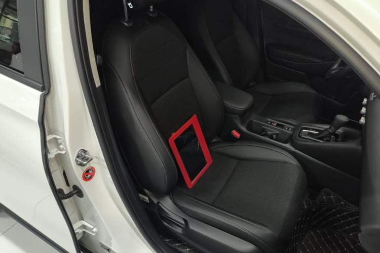 Used Honda Vezel 2025 1.5L CVT Comfort Edition Right Front Seat