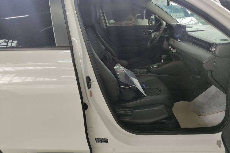 Used Honda Vezel 2025 1.5L CVT Comfort Edition Right Front Seat