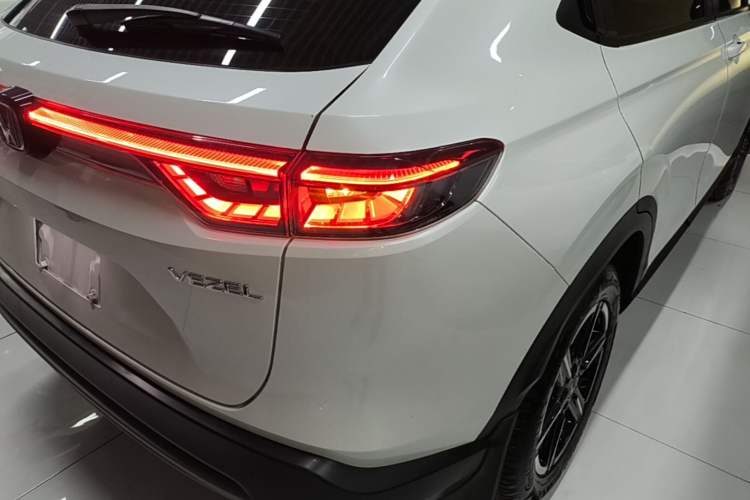 Used Honda Vezel 2025 1.5L CVT Comfort Edition Right Rear Taillight