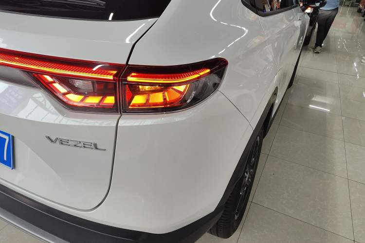 Used Honda Vezel 2025 1.5L CVT Comfort Edition Right Rear Taillight