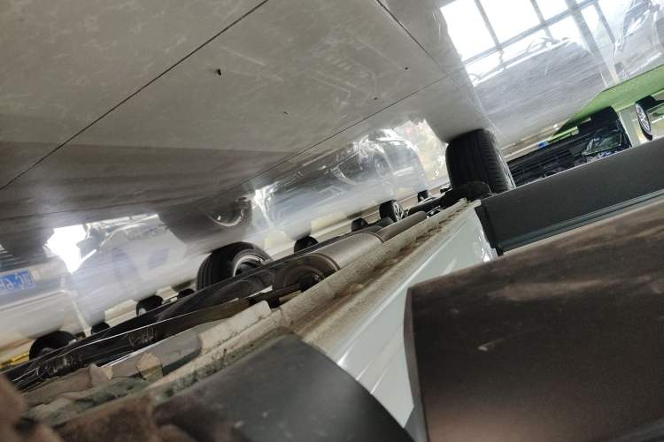 Used Honda Vezel 2025 1.5L CVT Comfort Edition Right Side Sill