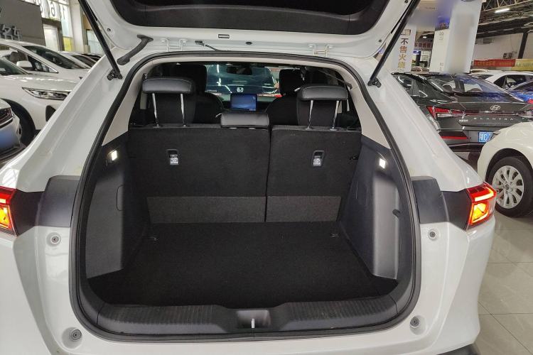 Used Honda Vezel 2025 1.5L CVT Comfort Edition Trunk