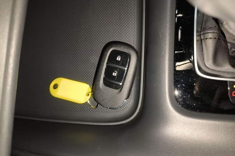 Used Honda Vezel 2025 1.5L CVT Comfort Edition Vehicle Key