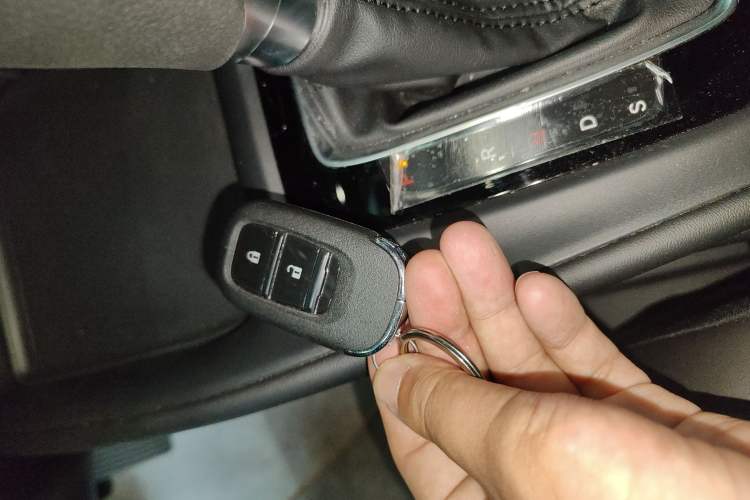 Used Honda Vezel 2025 1.5L CVT Comfort Edition Vehicle Key