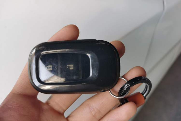 Used Honda Vezel 2025 1.5L CVT Comfort Edition Vehicle Key