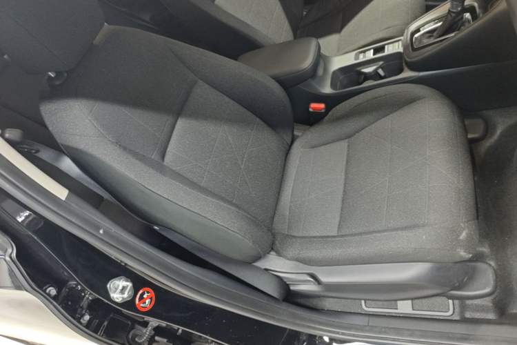 Used Honda Vezel 2026 Model 1.5L CVT Elite Edition Right Front Seat