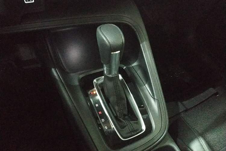 Used Honda Vezel 2026 Model 1.5L CVT Pioneer Edition Gear Lever