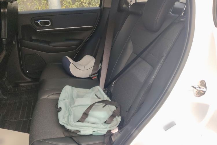 Used Honda Vezel 2026 Model 1.5L CVT Pioneer Edition Left Rear Seat