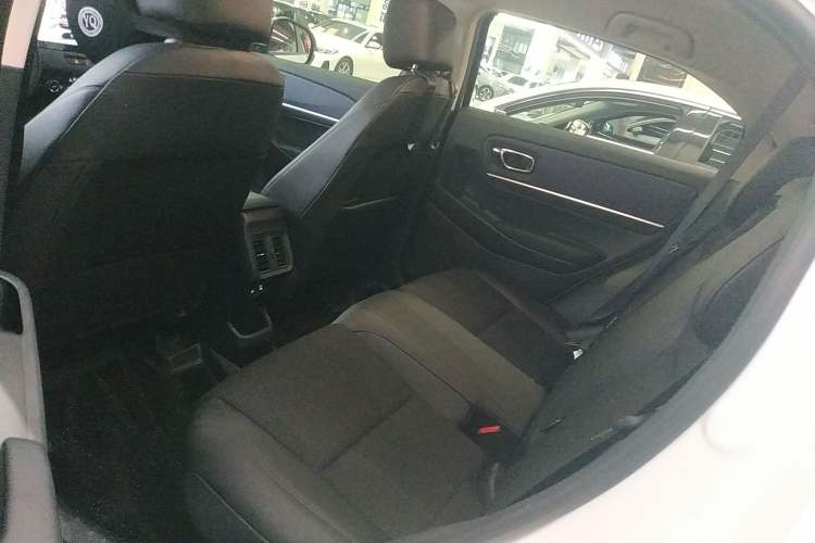 Used Honda Vezel 2026 Model 1.5L CVT Pioneer Edition Left Rear Seat