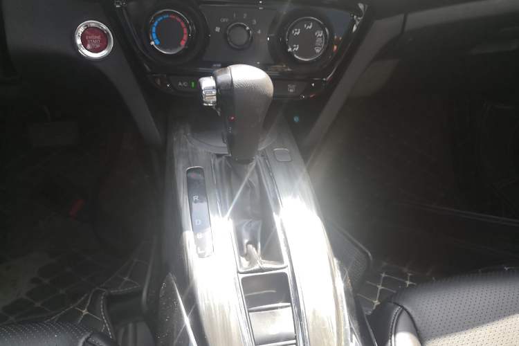Used Honda XR-V 2017 1.8L EXi CVT Comfort Version Gear Lever