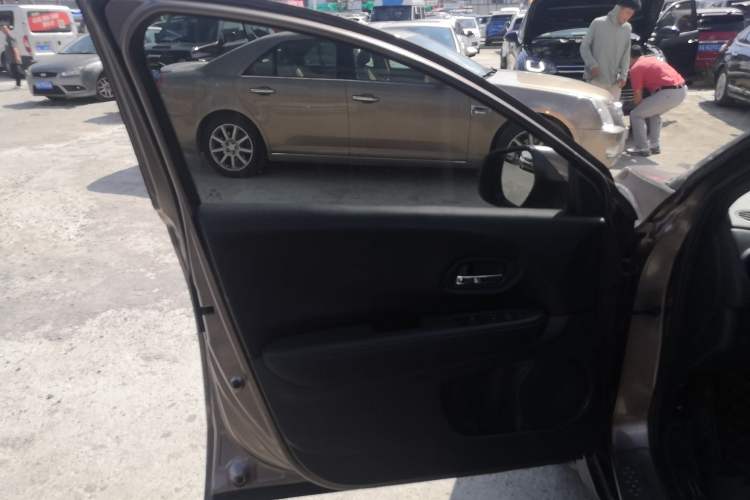 Used Honda XR-V 2017 1.8L EXi CVT Comfort Version Left Front Door Interior