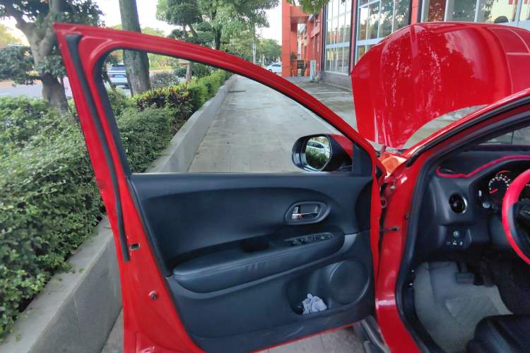Used Honda XR-V 2015 1.5L LXi CVT Classic Edition Left Front Door Interior