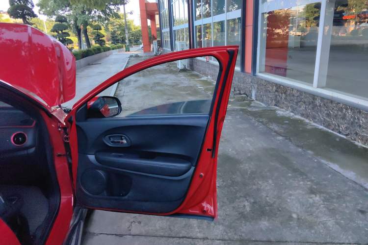 Used Honda XR-V 2015 1.5L LXi CVT Classic Edition Right Front Door Interior