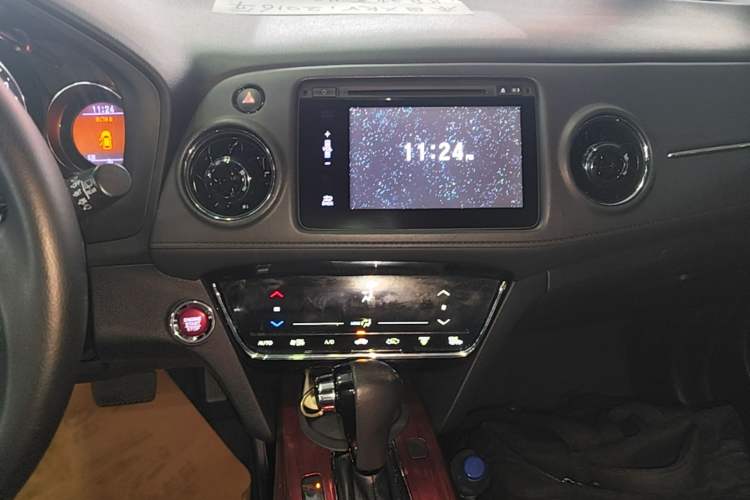 Used Honda XR-V 2015 1.8L VTi CVT Luxury Edition Audio And AC Panel