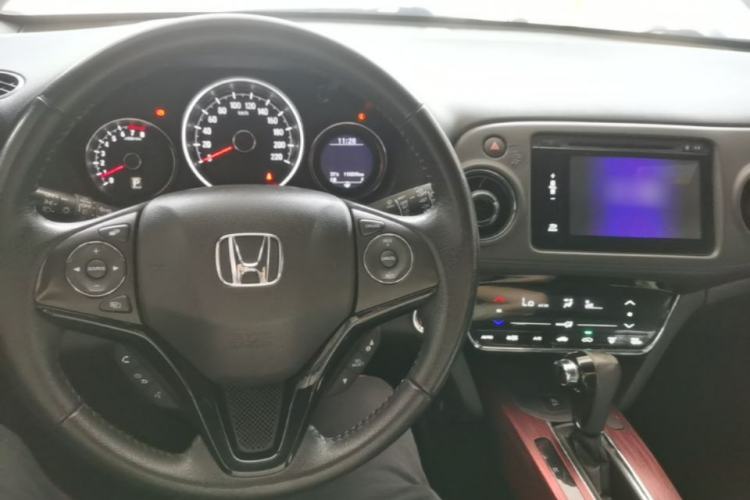 Used Honda XR-V 2015 1.8L VTi CVT Luxury Edition Center Console