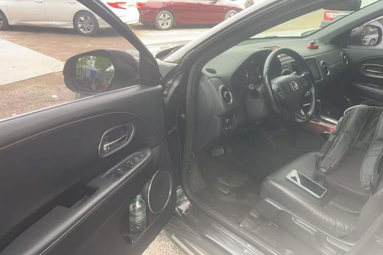 Used Honda XR-V 2015 1.8L VTi CVT Luxury Edition Driver Seat