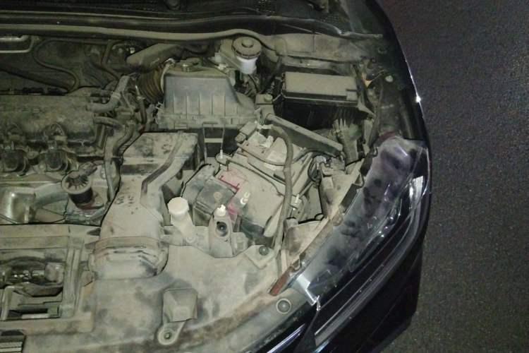 Used Honda XR-V 2015 1.8L VTi CVT Luxury Edition Engine Bay Left
