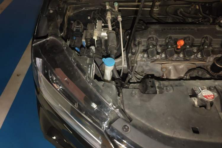 Used Honda XR-V 2015 1.8L EXi CVT Comfort Version Engine Bay Right