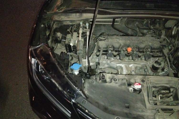 Used Honda XR-V 2015 1.8L VTi CVT Luxury Edition Engine Bay Right