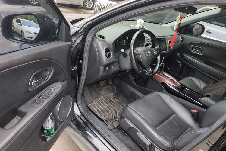 Used Honda XR-V 2015 1.8L VTi CVT Luxury Edition Interior 3