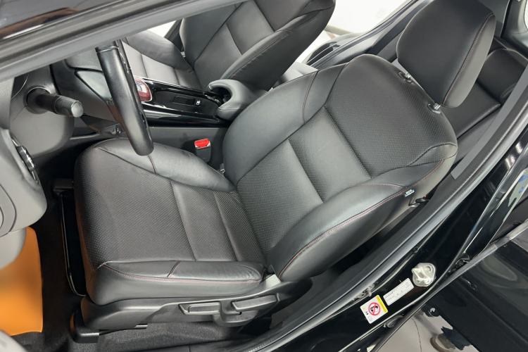 Used Honda XR-V 2015 1.8L VTi CVT Luxury Edition Interior 4
