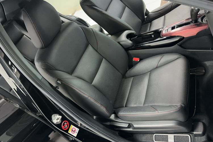 Used Honda XR-V 2015 1.8L VTi CVT Luxury Edition Interior 6