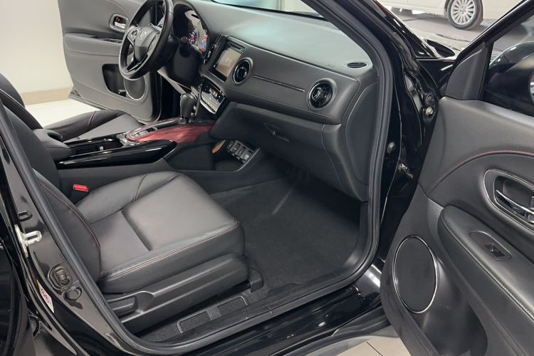 Used Honda XR-V 2015 1.8L VTi CVT Luxury Edition Interior 7