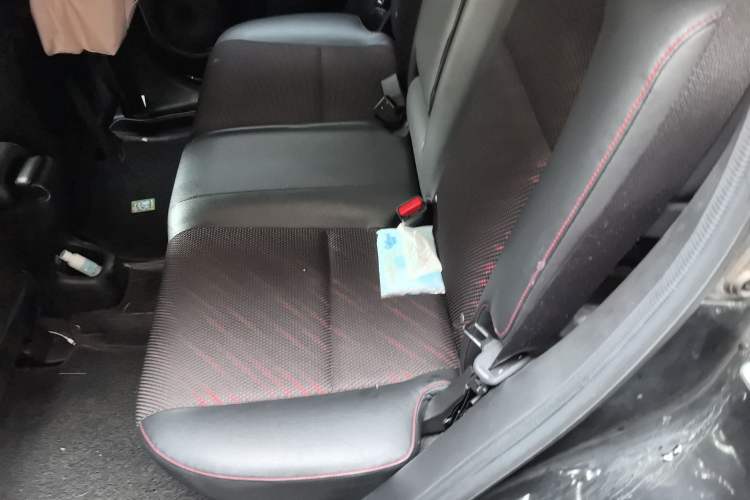 Used Honda XR-V 2015 1.8L EXi CVT Comfort Version Left Rear Seat