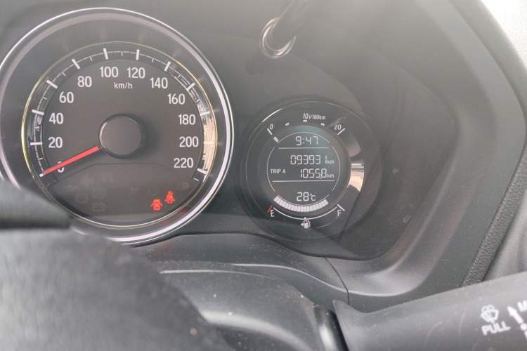 Used Honda XR-V 2015 1.5L LXi CVT Classic Edition Odometer Close Up