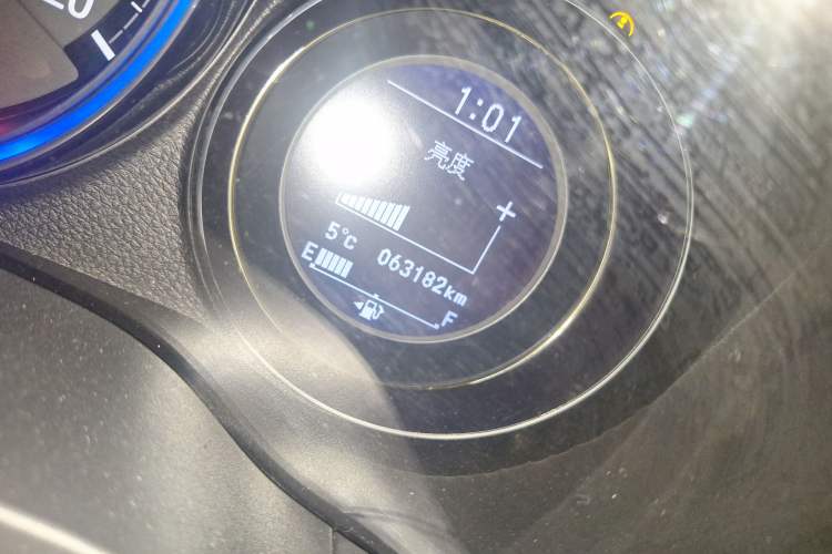Used Honda XR-V 2015 1.8L VTi CVT Luxury Edition Odometer Close Up